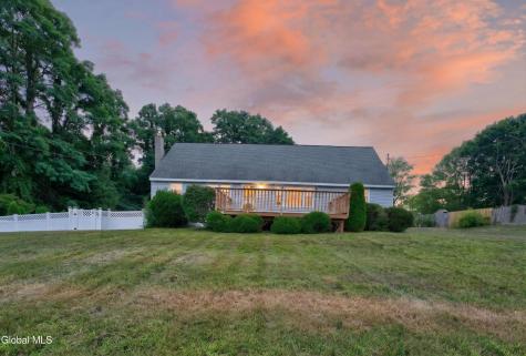 27 Fellows Road Halfmoon NY 12065