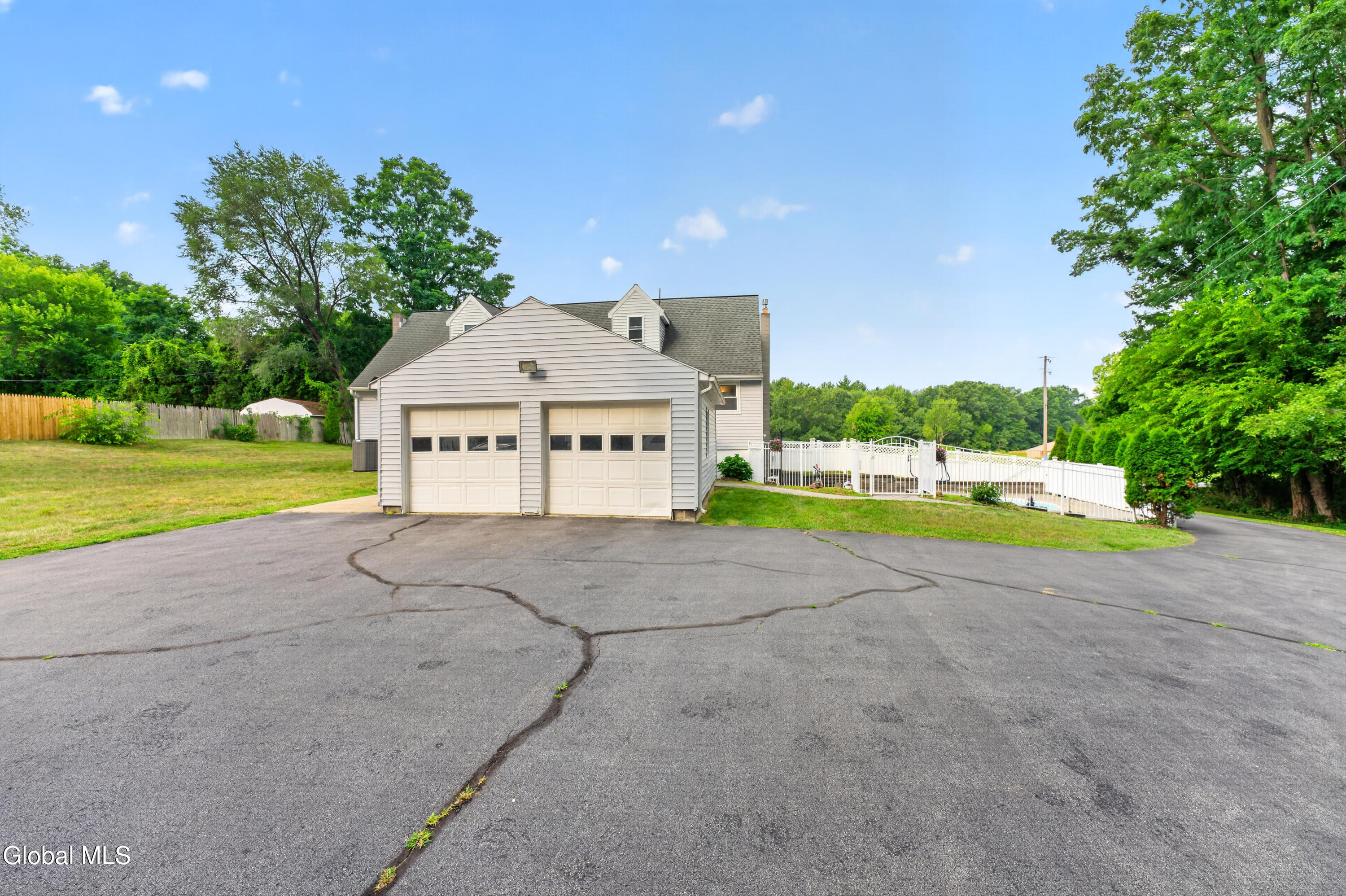 27 Fellows Road Halfmoon NY 12065