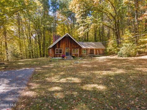 7143 Antioch Road Middle Grove NY 12850