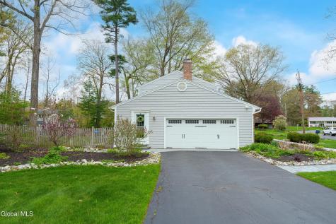 41 Salem Road Delmar NY 12054