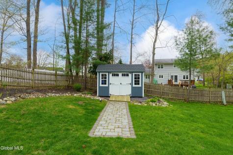41 Salem Road Delmar NY 12054