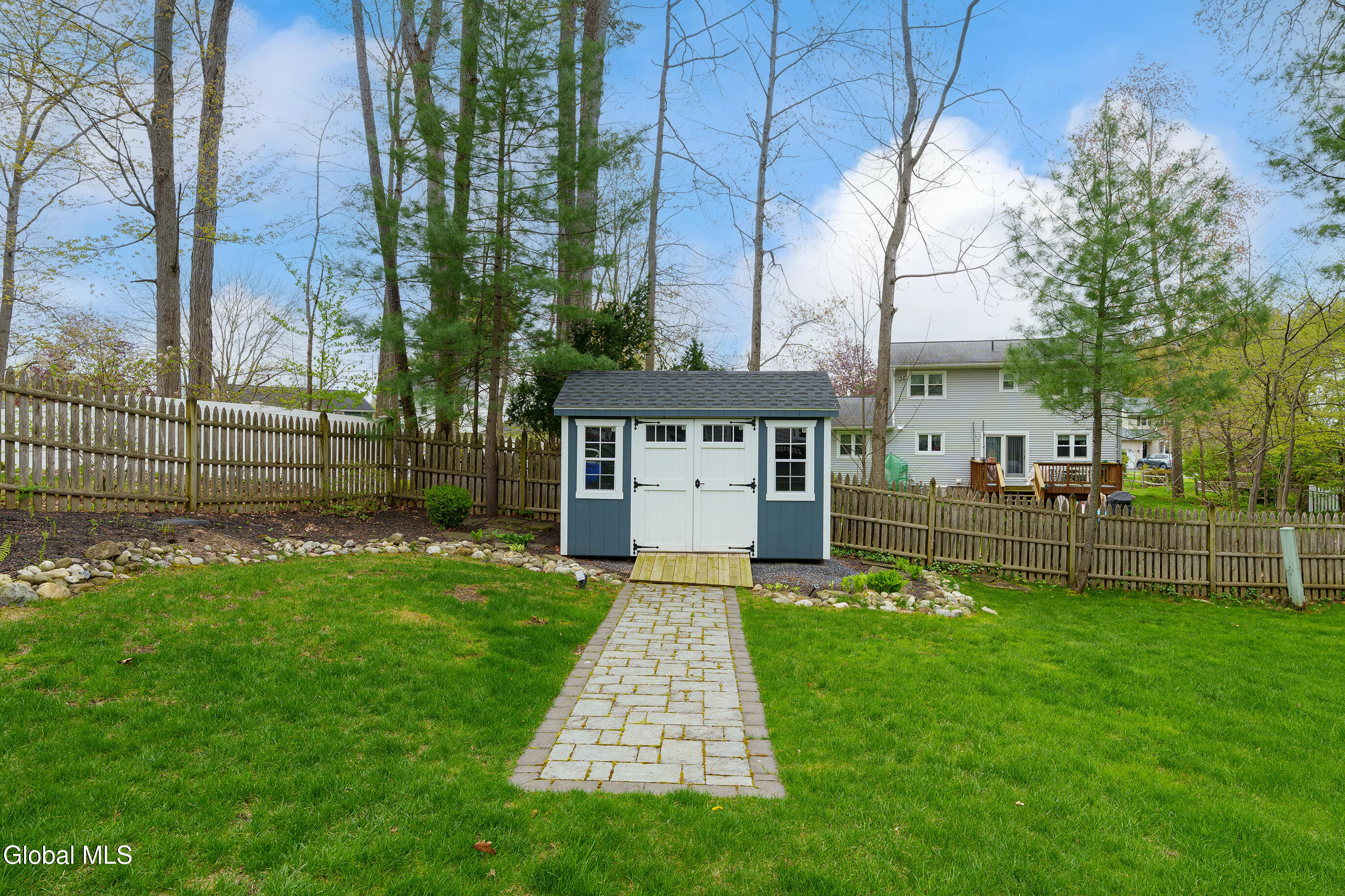 41 Salem Road Delmar NY 12054