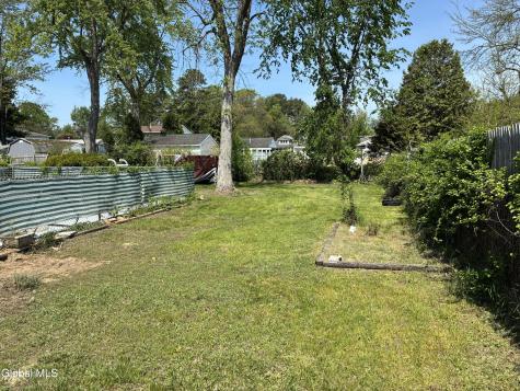 419 Clayton Road Schenectady NY 12304
