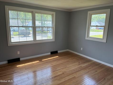 419 Clayton Road Schenectady NY 12304