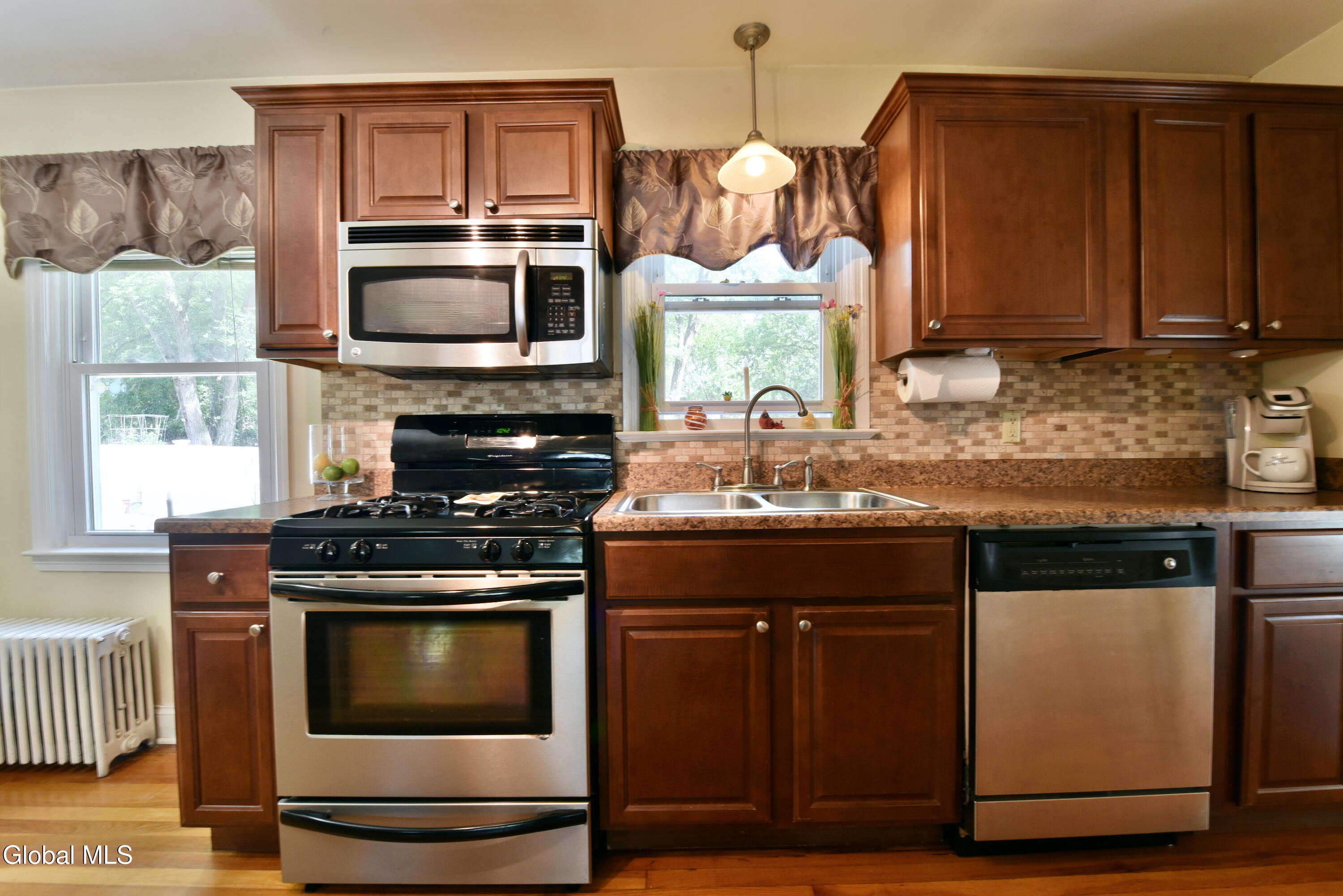69 Gipp Road Guilderland NY 12203