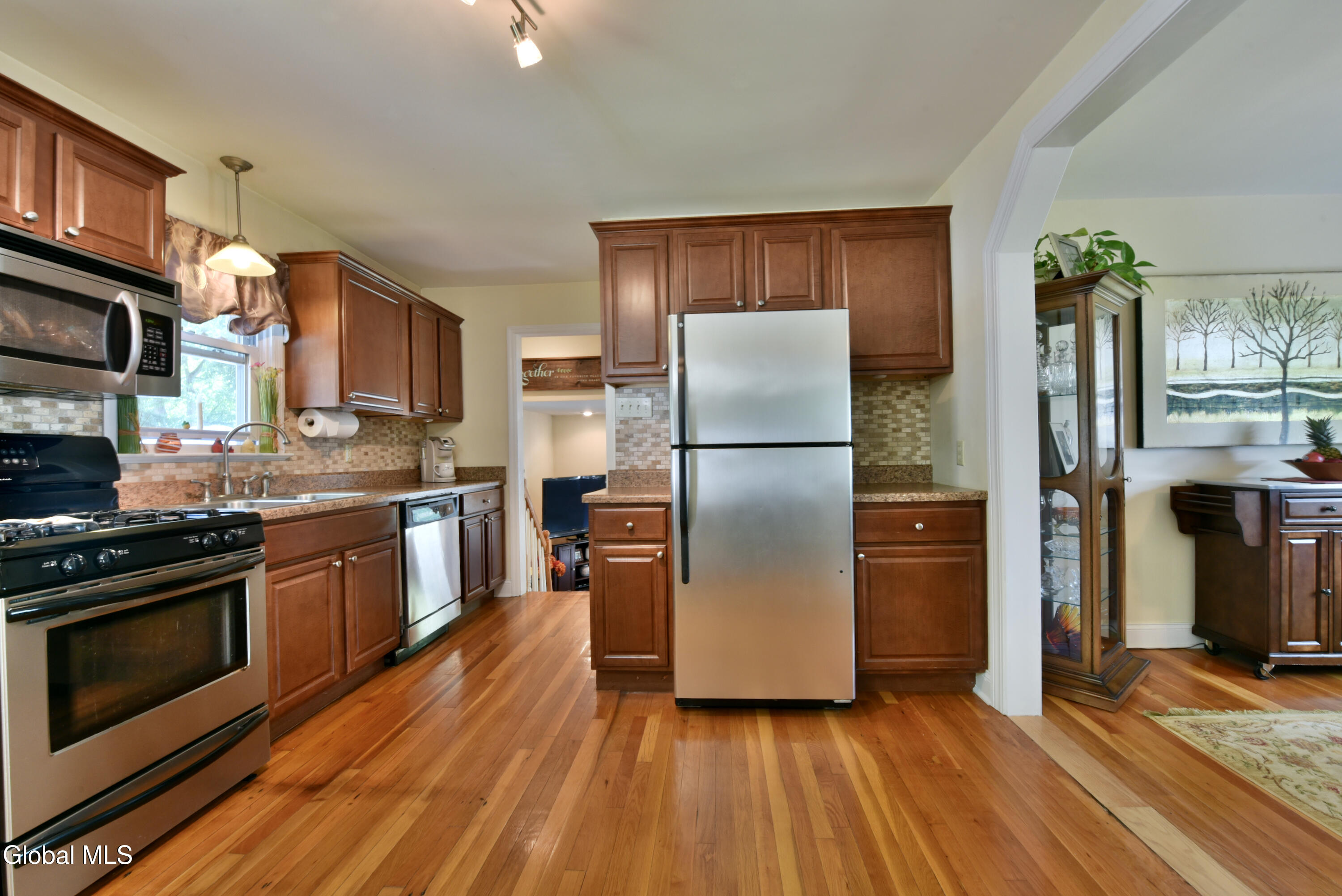 69 Gipp Road Guilderland NY 12203