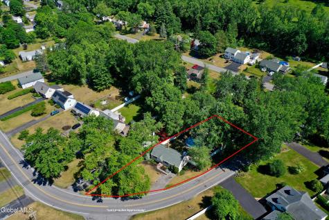 69 Gipp Road Guilderland NY 12203