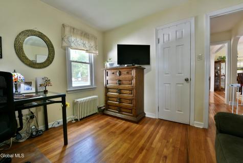 69 Gipp Road Guilderland NY 12203