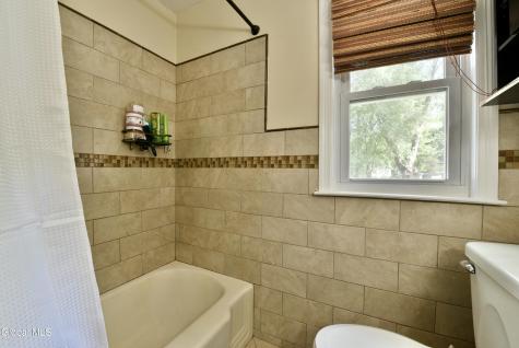 69 Gipp Road Guilderland NY 12203