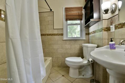 69 Gipp Road Guilderland NY 12203