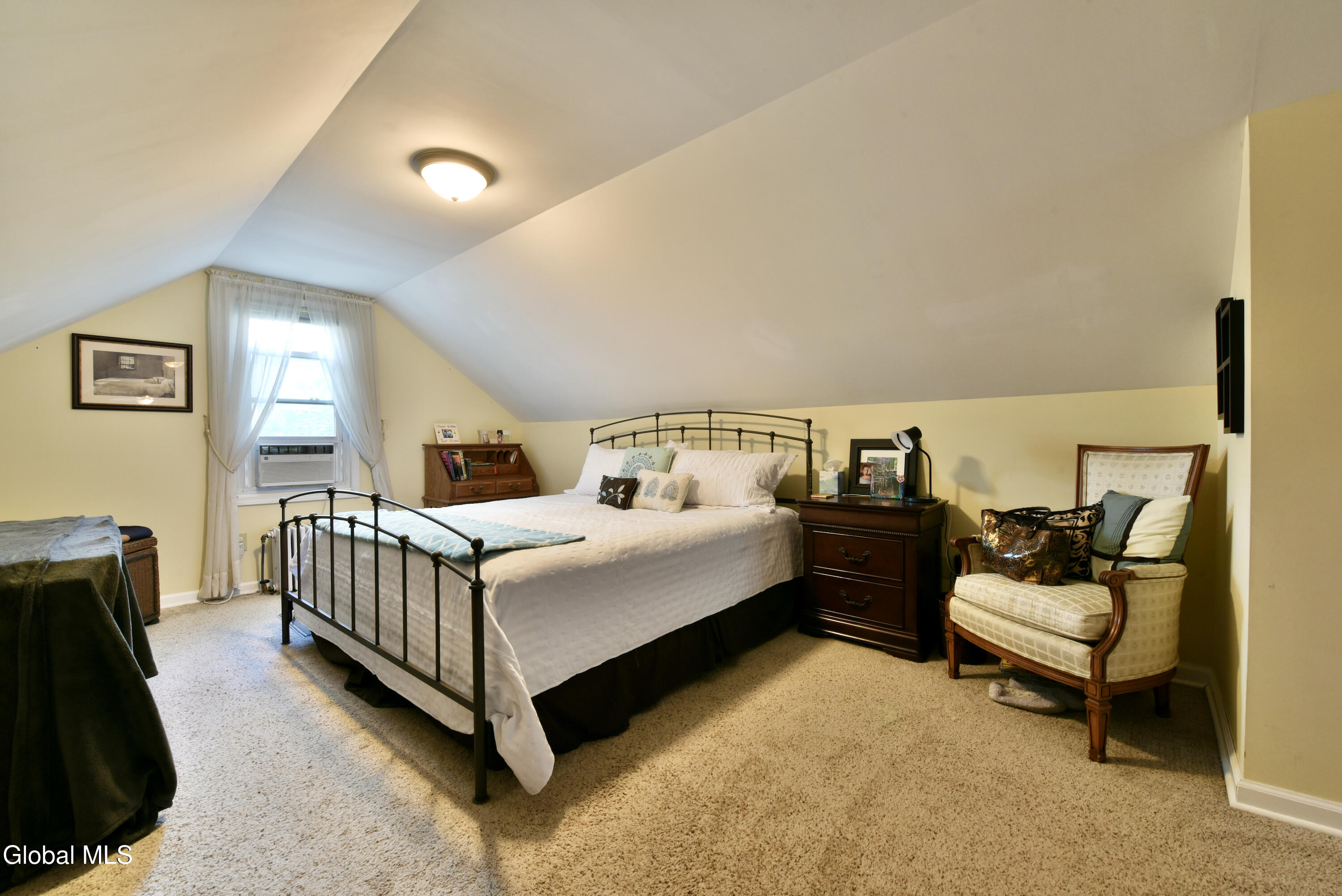 69 Gipp Road Guilderland NY 12203