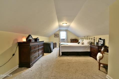 69 Gipp Road Guilderland NY 12203