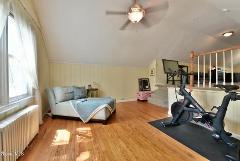 69 Gipp Road Guilderland NY 12203