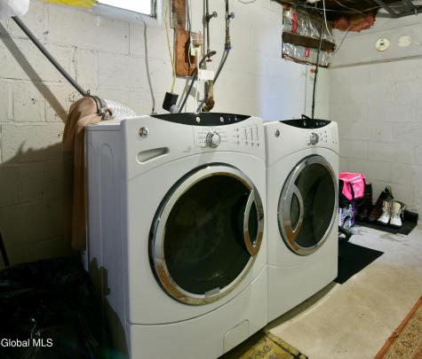 69 Gipp Road Guilderland NY 12203