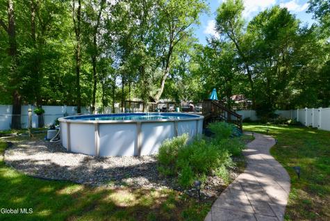 69 Gipp Road Guilderland NY 12203