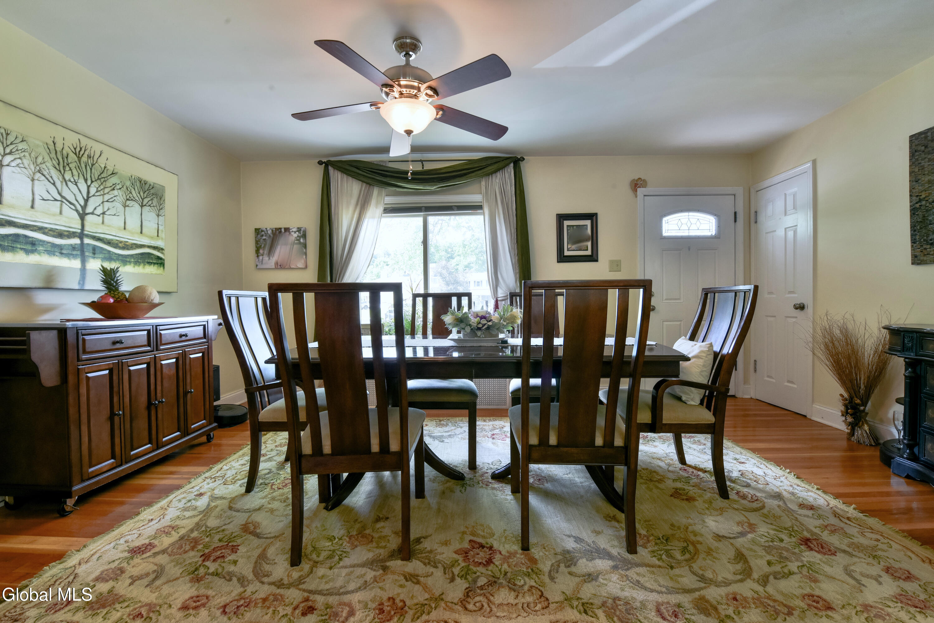 69 Gipp Road Guilderland NY 12203