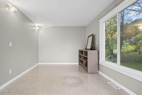 18 Campus View Drive Loudonville NY 12211