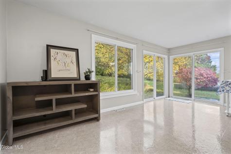 18 Campus View Drive Loudonville NY 12211