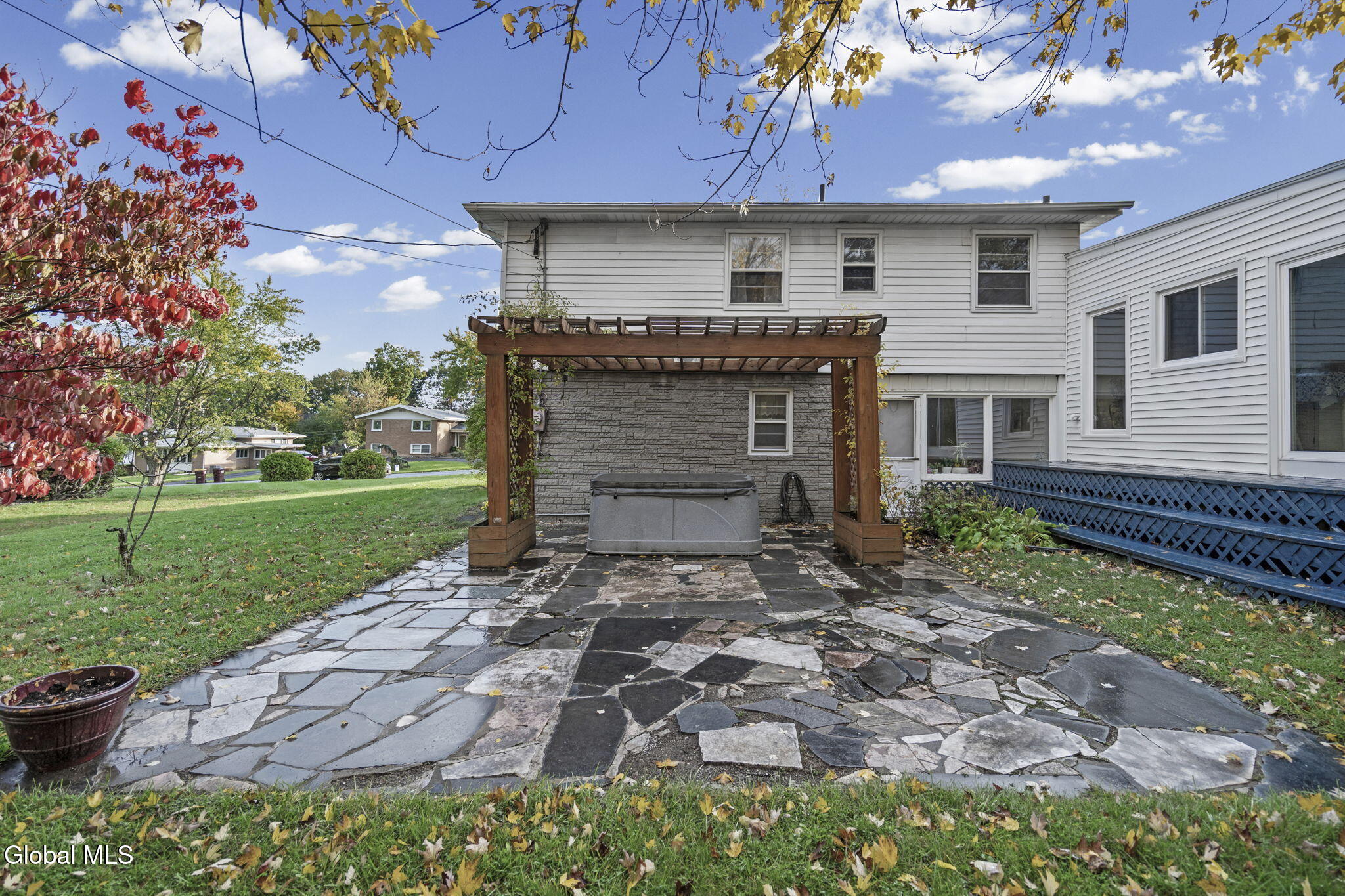 18 Campus View Drive Loudonville NY 12211