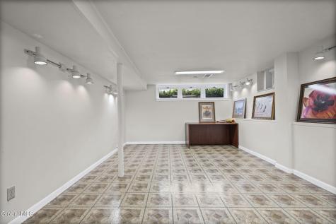 18 Campus View Drive Loudonville NY 12211