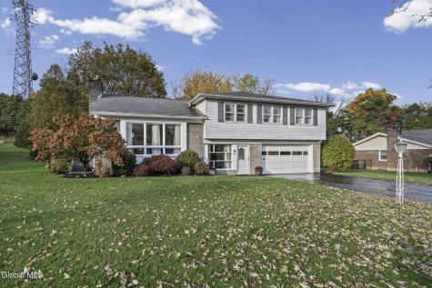 18 Campus View Drive Loudonville NY 12211