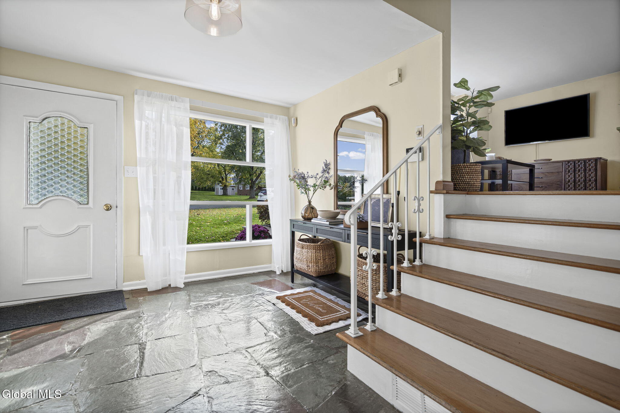 18 Campus View Drive Loudonville NY 12211