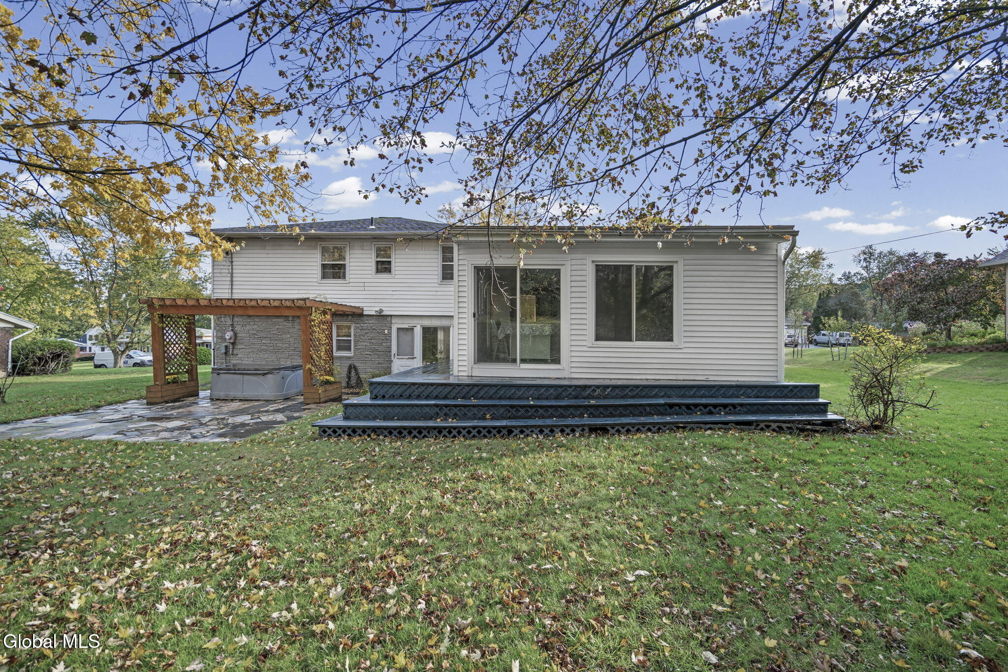 18 Campus View Drive Loudonville NY 12211