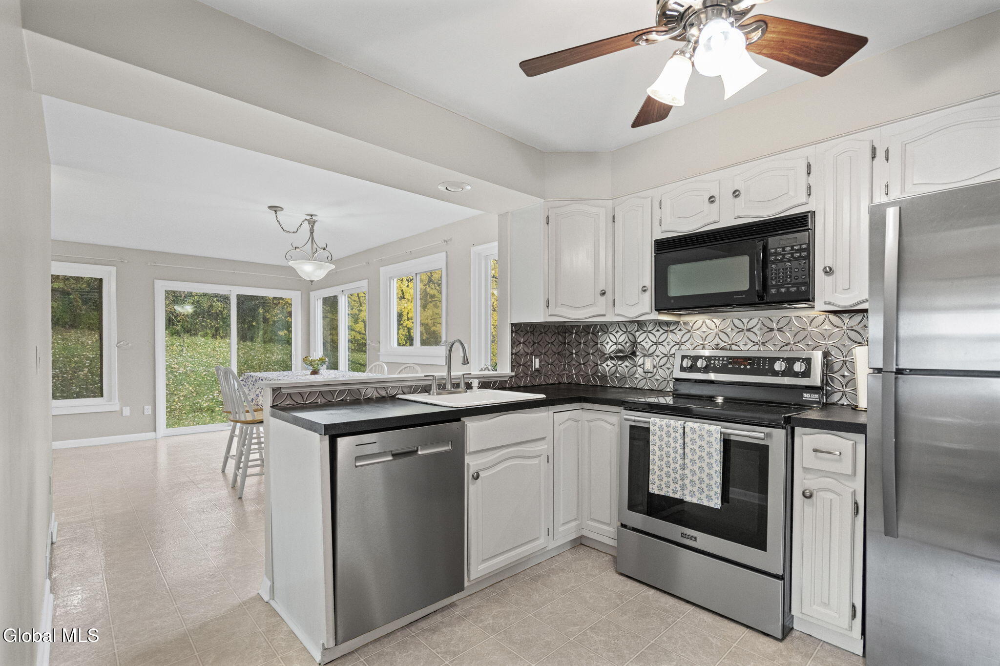 18 Campus View Drive Loudonville NY 12211
