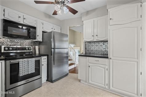 18 Campus View Drive Loudonville NY 12211