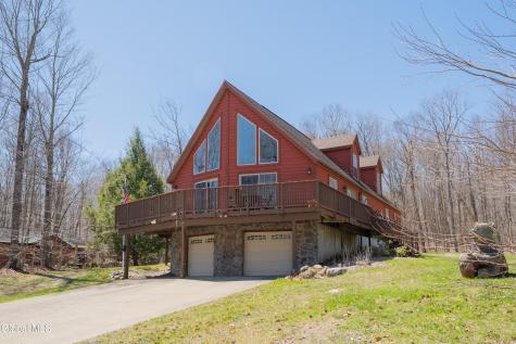 157 Maplewood Drive Gloversville NY 12078