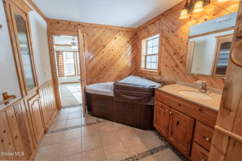 157 Maplewood Drive Gloversville NY 12078