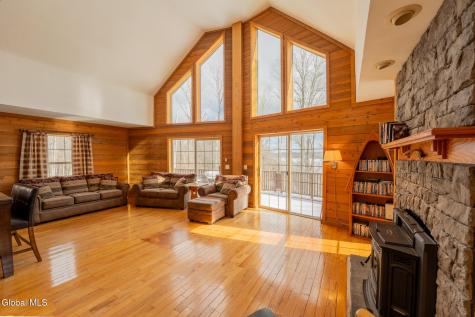 157 Maplewood Drive Gloversville NY 12078