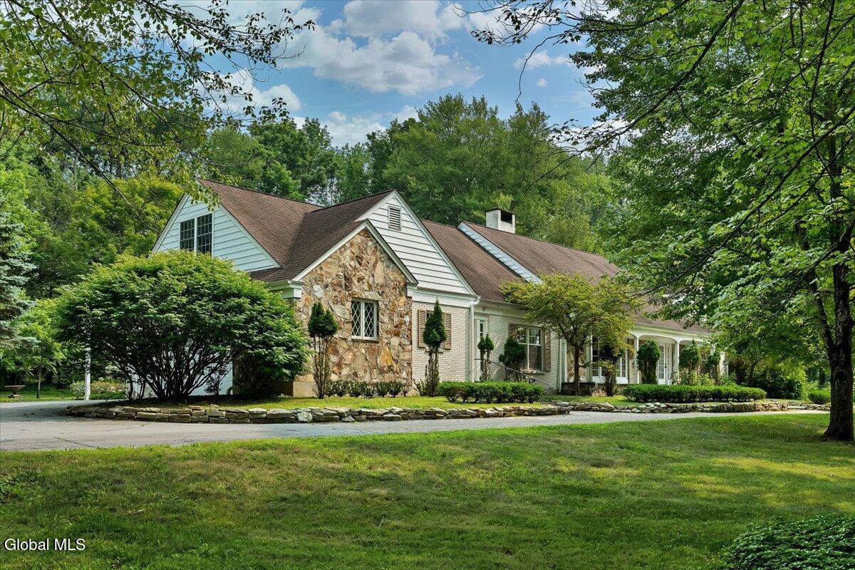 12 Hickory Hollow Road Queensbury NY 12804