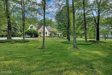 12 Hickory Hollow Road Queensbury NY 12804