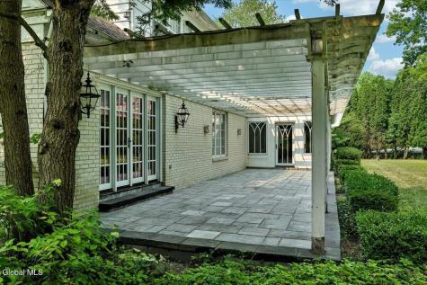 12 Hickory Hollow Road Queensbury NY 12804