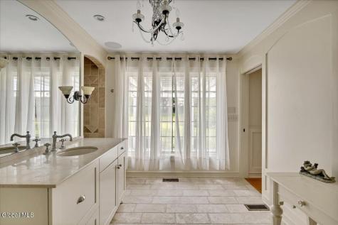 12 Hickory Hollow Road Queensbury NY 12804