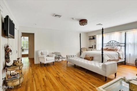 12 Hickory Hollow Road Queensbury NY 12804