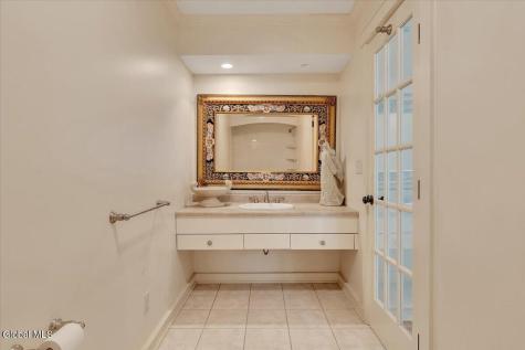 12 Hickory Hollow Road Queensbury NY 12804