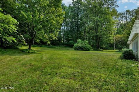 12 Hickory Hollow Road Queensbury NY 12804