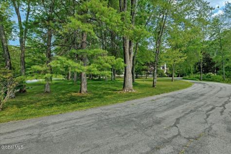 12 Hickory Hollow Road Queensbury NY 12804