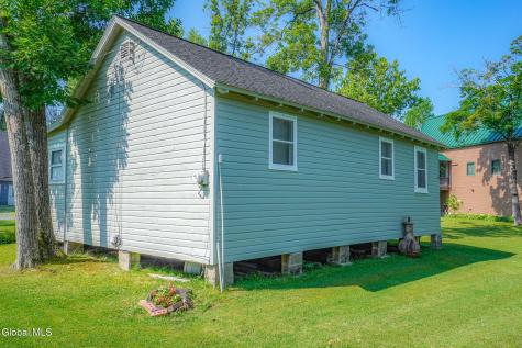 10 Dunning Road Malta NY 12020