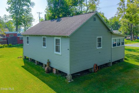 10 Dunning Road Malta NY 12020