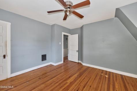 3 Mcdonald Road Albany NY 12209