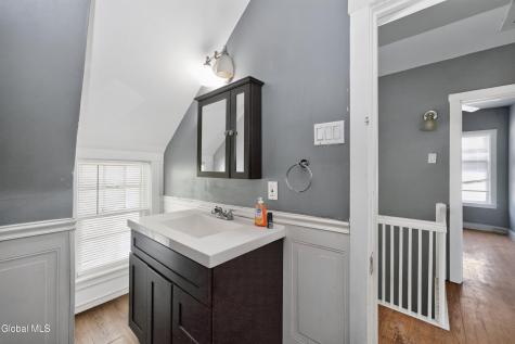 3 Mcdonald Road Albany NY 12209