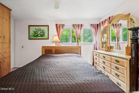 15 Southern Drive Latham NY 12110