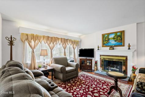 15 Southern Drive Latham NY 12110