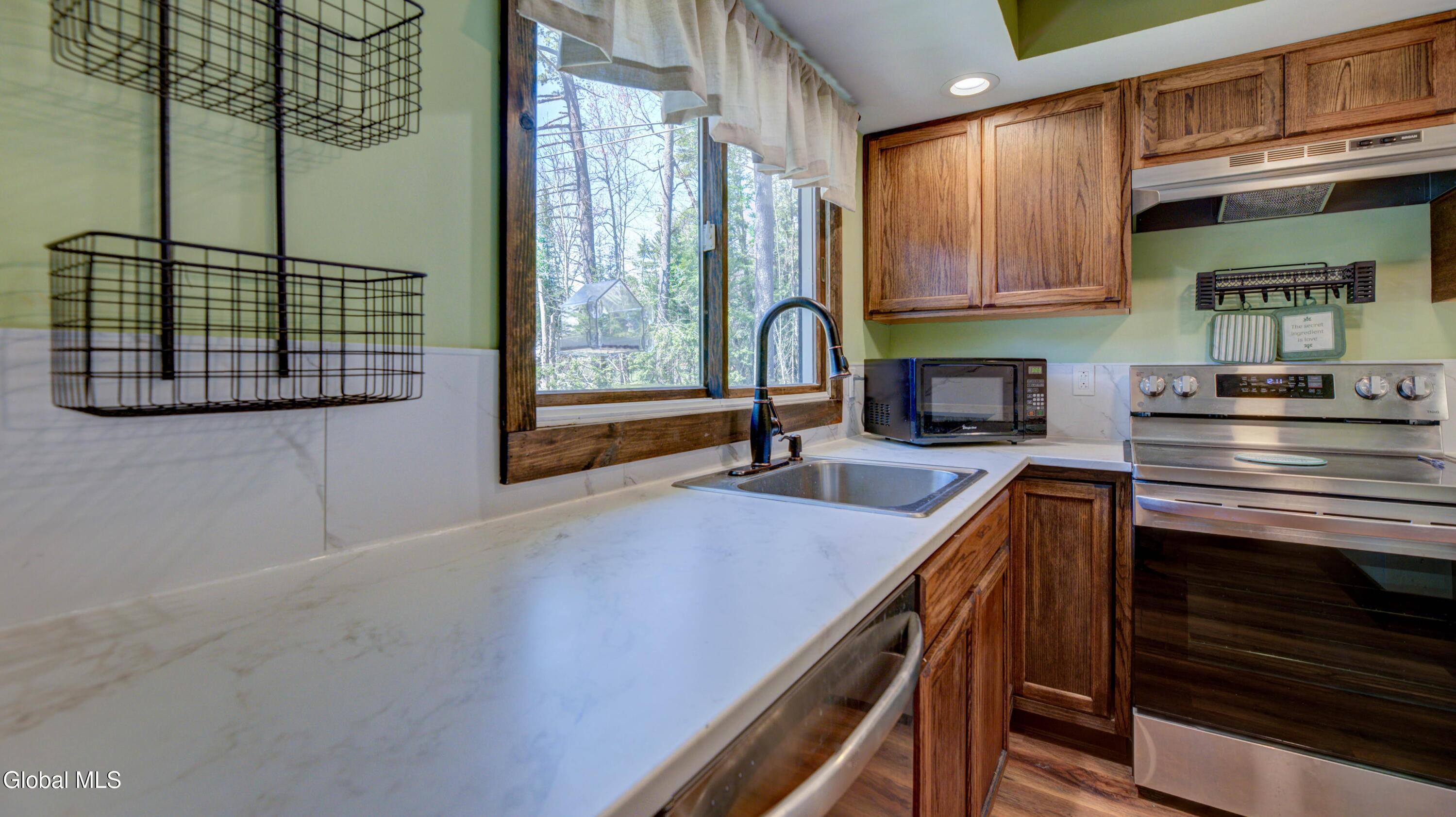 1282 County Highway 110 Broadalbin NY 12025