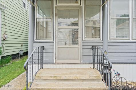 215 6th Avenue Watervliet NY 12189