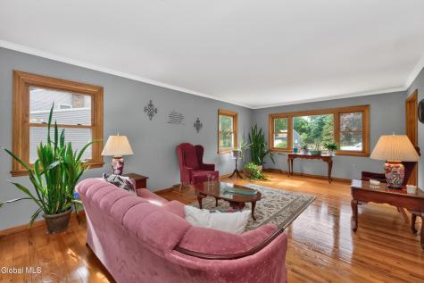 4 Homestead Road Glenville NY 12302