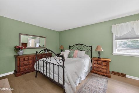 4 Homestead Road Glenville NY 12302